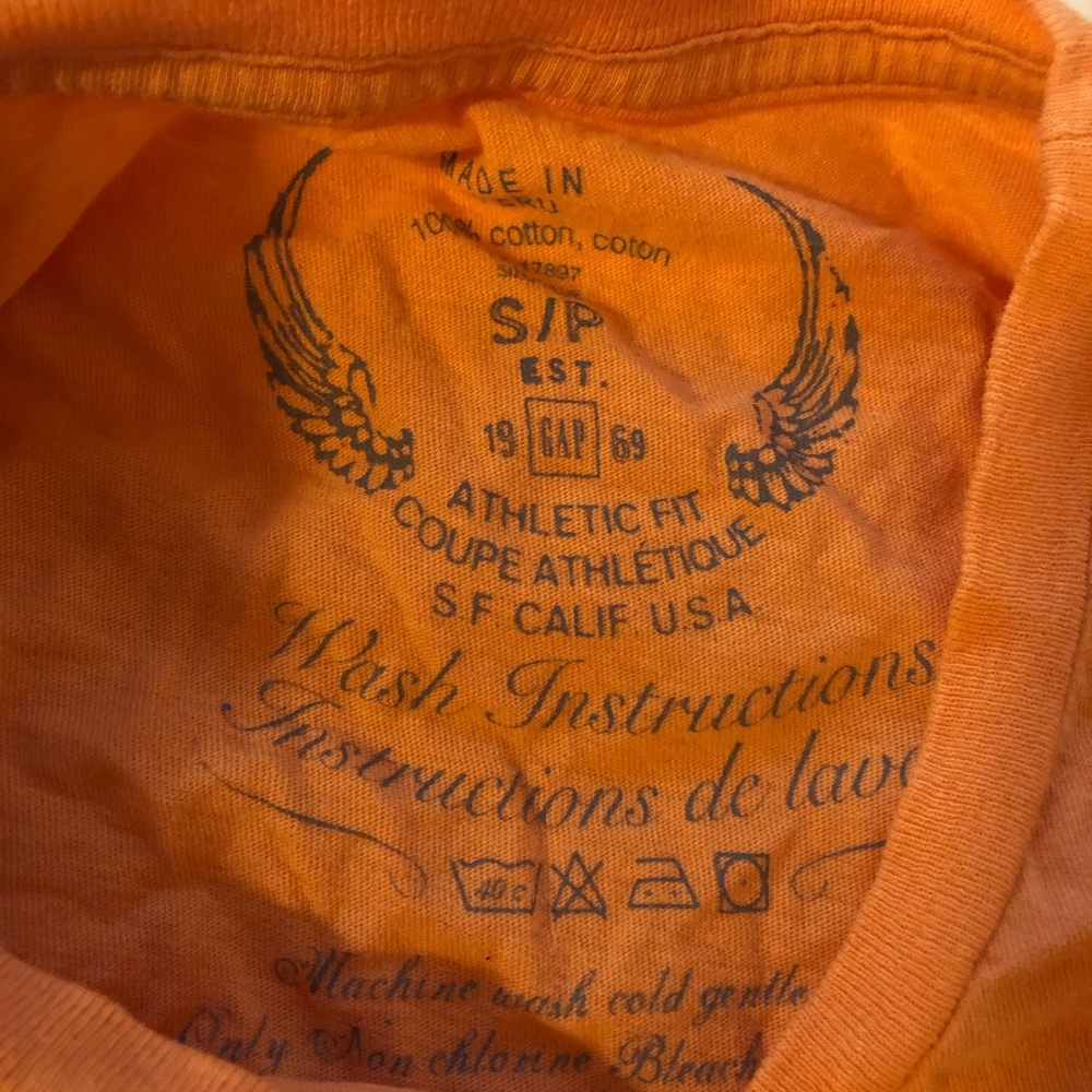 In VGC 8/10 Vintage GAP men’s athletic fit tee in size S!! - Picture 2 of 5